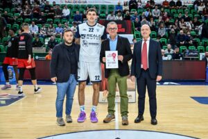 La Dinamo Sassari abbraccia la campagna “Posto Occupato”: un potente messaggio contro la violenza sulle donne a cura della difesa civica della Regione Sardegna.