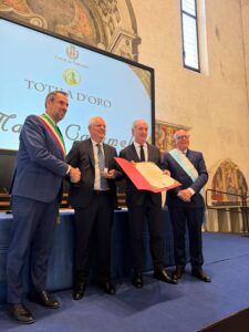 Il Totila d’Oro a Mario Caramel – Difensore civico della Regione Veneto. Le congratulazioni del Coordinamento Nazionale dei Difensori civici Italiani.